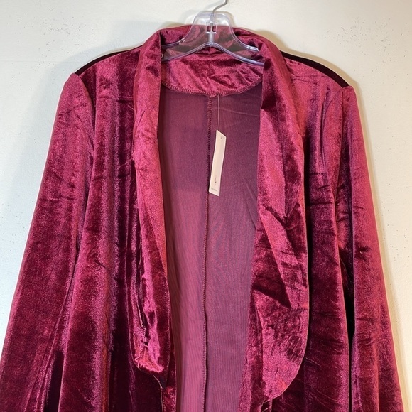NWT. Futurino Large Burgundy Velvet Open Front Jacket. - Picture 6 of 15